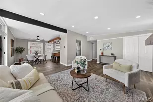 815 Robinwood Dr, Florissant, MO 63033 - Photo 3