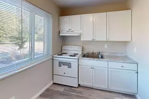 4 Bruce Dr, Florissant, MO 63031 - Photo 13