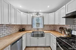 9840 Madison Ave, Rock Hill, MO 63119 - Photo 13