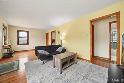 7319 Morganford Road, Saint Louis, MO 63116 - Photo 5