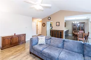 3655 Colonia Pl Dr, Saint Louis, MO 63125 - Photo 5