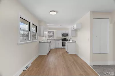 51 Woodlawn Drive, Saint Charles, MO 63301 - Photo 13