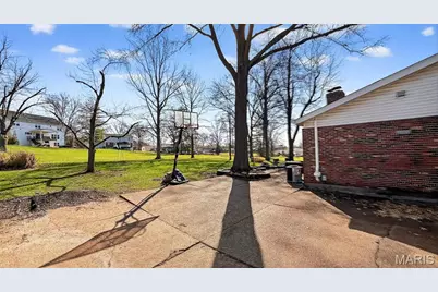 909 Dutch Mill Drive, Ballwin, MO 63011 - Photo 53