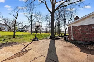 909 Dutch Mill Dr, Ballwin, MO 63011 - Photo 53