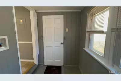 3212 W Tennyson Avenue, Saint Louis, MO 63114 - Photo 9