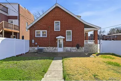 2703 Pestalozzi Street, Saint Louis, MO 63118 - Photo 3