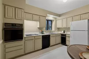250 S Brentwood Blvd, Clayton, MO 63105 - Photo 7