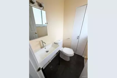 2750 Robert Drive, Florissant, MO 63031 - Photo 9