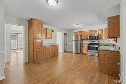 1125 Florland Drive, Florissant, MO 63031 - Photo 3