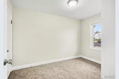 310 Saint Nicholas Lane, Florissant, MO 63031 - Photo 9