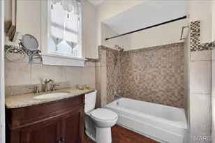 24 Lewis Pl, Saint Louis, MO 63113 - Photo 15