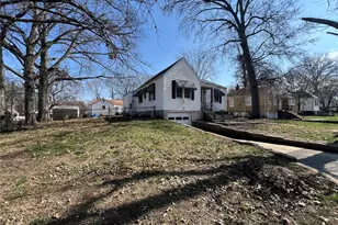 17 Lamar Dr, Saint Louis, MO 63136 - Photo 7