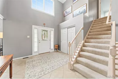 425 Roosevelt Woods Court, Fenton, MO 63026 - Photo 3