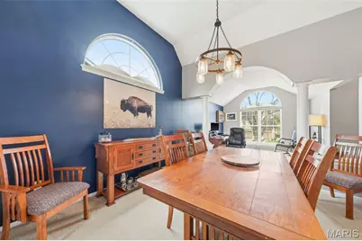 425 Roosevelt Woods Court, Fenton, MO 63026 - Photo 11