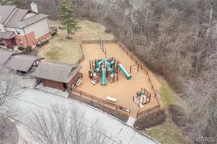 707 Forest Trace Dr, Chesterfield, MO 63017 - Photo 41