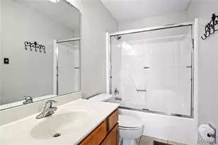 707 Forest Trace Dr, Chesterfield, MO 63017 - Photo 19