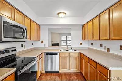 707 Forest Trace Drive #E, Chesterfield, MO 63017 - Photo 5