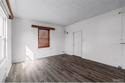 8621 Martony Lane, Berkeley, MO 63134 - Photo 9