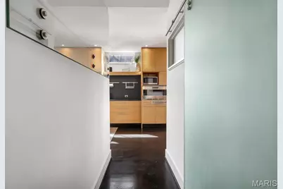 7489 Washington Avenue, University City, MO 63130 - Photo 33