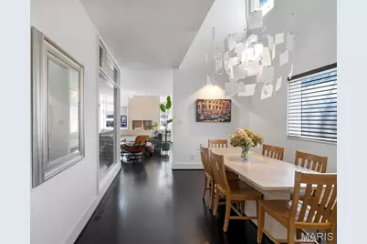 7489 Washington Avenue, University City, MO 63130 - Photo 17