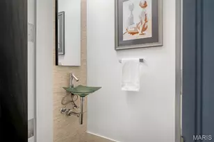 7489 Washington Ave, University City, MO 63130 - Photo 45