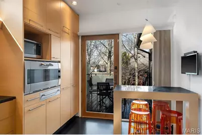 7489 Washington Avenue, University City, MO 63130 - Photo 31