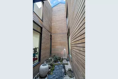 7489 Washington Avenue, University City, MO 63130 - Photo 15