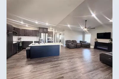 9019 Idell Creek Lane, Hannibal, MO 63401 - Photo 7