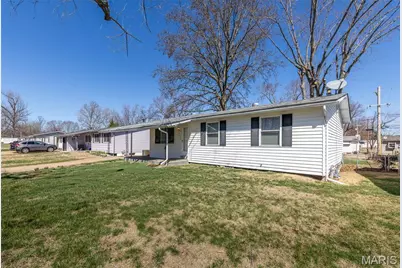 935 Kingsbrook Lane, Florissant, MO 63031 - Photo 3