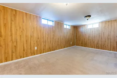 935 Kingsbrook Lane, Florissant, MO 63031 - Photo 25