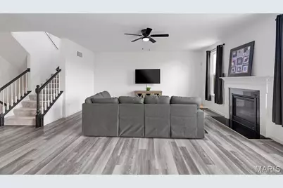 122 Huntleigh Drive, Wentzville, MO 63385 - Photo 7