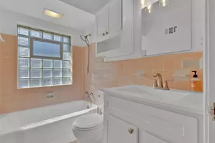 6264-6266 Sunshine Dr, Saint Louis, MO 63109 - Photo 9