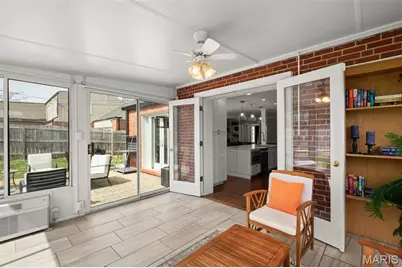 8142 Amherst Avenue, University City, MO 63130 - Photo 9