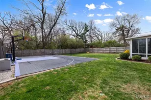 8142 Amherst Ave, University City, MO 63130 - Photo 35