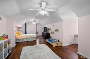 8142 Amherst Ave, University City, MO 63130 - Photo 19