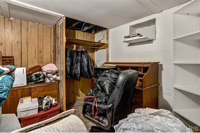 9428 Burdella Avenue, Saint Louis, MO 63114 - Photo 25