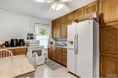 9428 Burdella Avenue, Saint Louis, MO 63114 - Photo 9