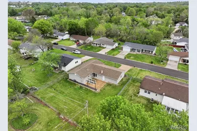 905 Silverstone Drive, Saint Charles, MO 63303 - Photo 15