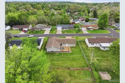 905 Silverstone Drive, Saint Charles, MO 63303 - Photo 21