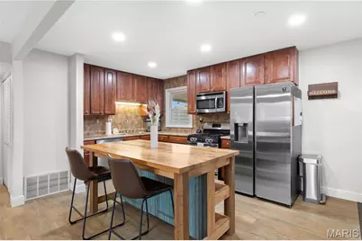 247 Ramsey Lane, Ballwin, MO 63021 - Photo 9