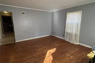 615 Tesmore Pl, Saint Louis, MO 63135 - Photo 3