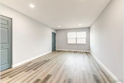 3126 Carnaby Lane #C, Bridgeton, MO 63044 - Photo 5