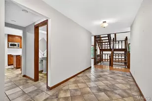 11 Denny Ln, Huntleigh, MO 63131 - Photo 7