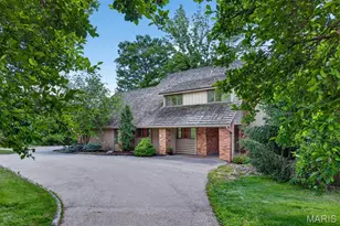 11 Denny Ln, Huntleigh, MO 63131 - Photo 3