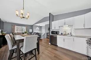 1973 Tealwood Cove Dr, Florissant, MO 63031 - Photo 5