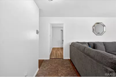 354 Burncoate Drive, Oakville, MO 63129 - Photo 5