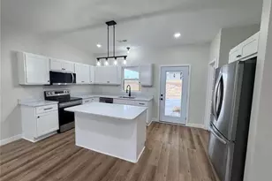 426 Honeysuckle Dr, Hannibal, MO 63401 - Photo 9