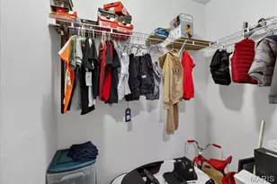 4541 Robbins Grove Dr, Florissant, MO 63034 - Photo 23