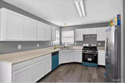4541 Robbins Grove Drive, Florissant, MO 63034 - Photo 11