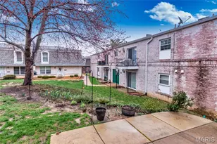 4351 Chateau De Ville Dr, Saint Louis, MO 63129 - Photo 15